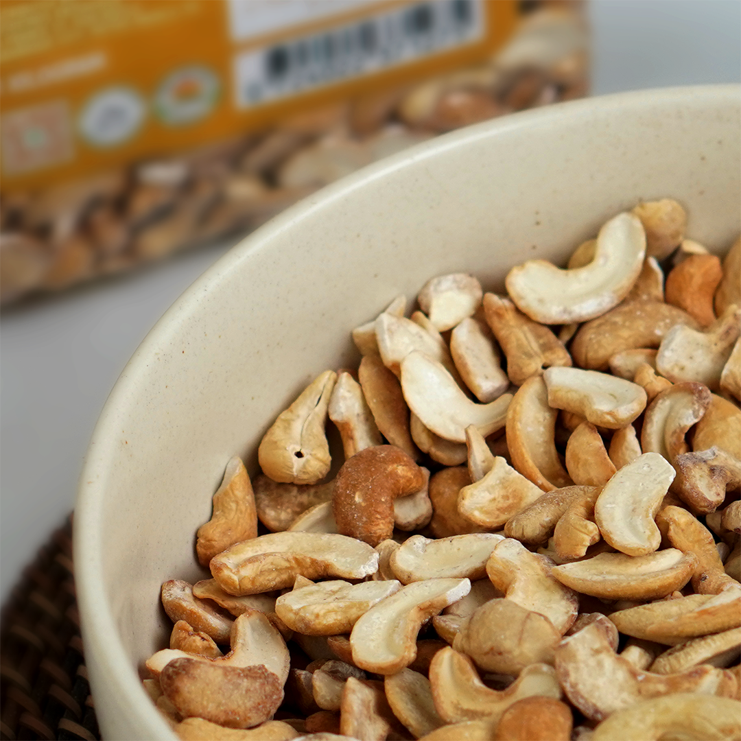 Roasted Cashews thumbnail 2