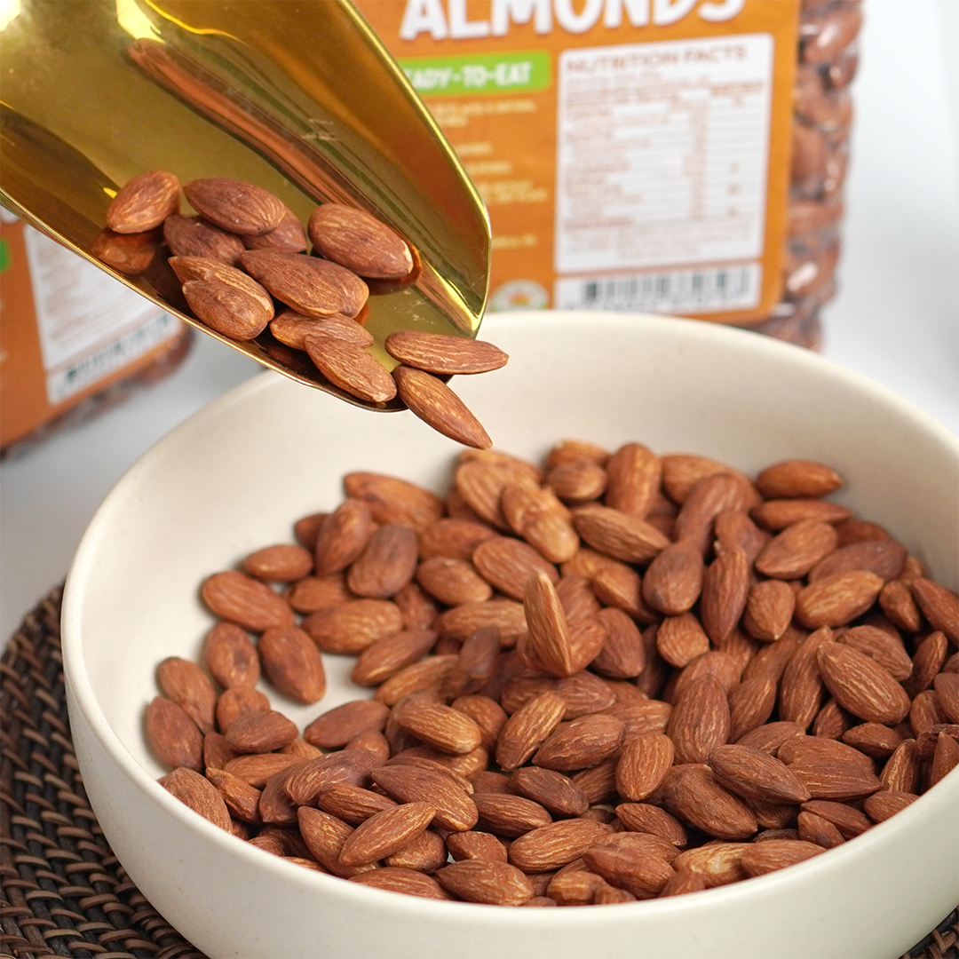 Roasted Whole Almonds thumbnail 2